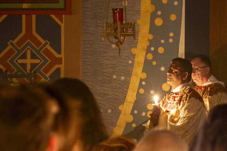 2026-StMary-EasterVigil (40 of 215).jpg